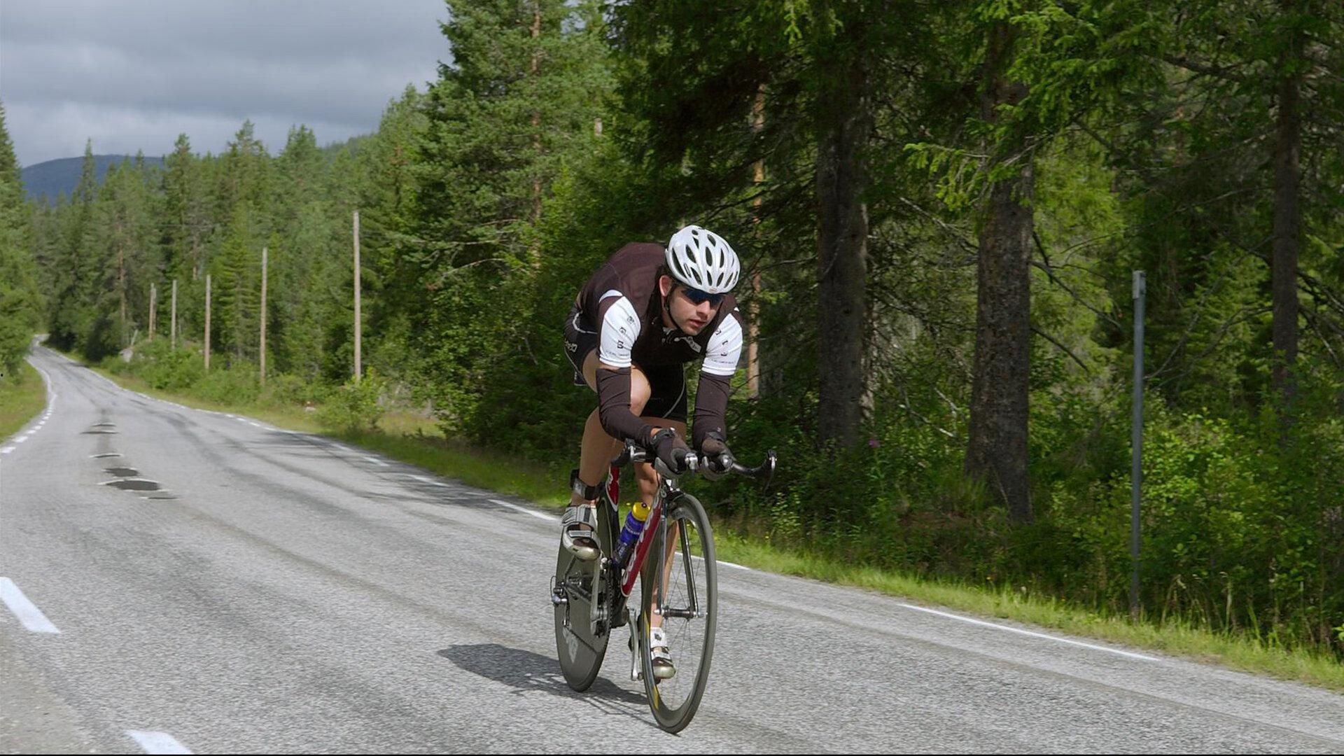 里昂与奥林匹亚科斯竞逐塔雷米，夏窗锋线争夺战升温